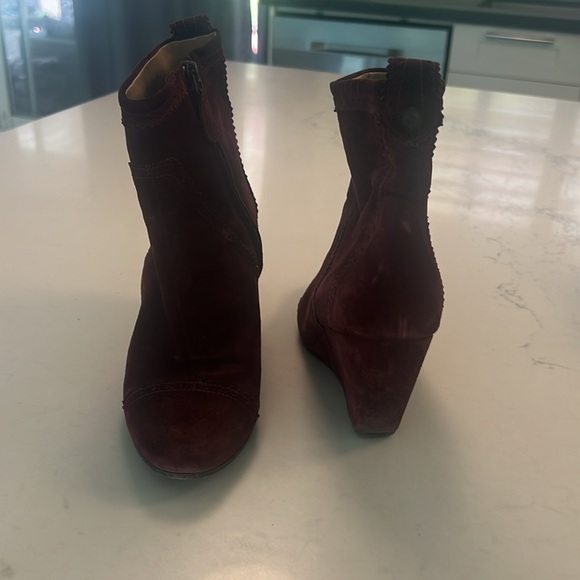 Balenciaga burgundy wedge suede boots - Picture 4 of 6